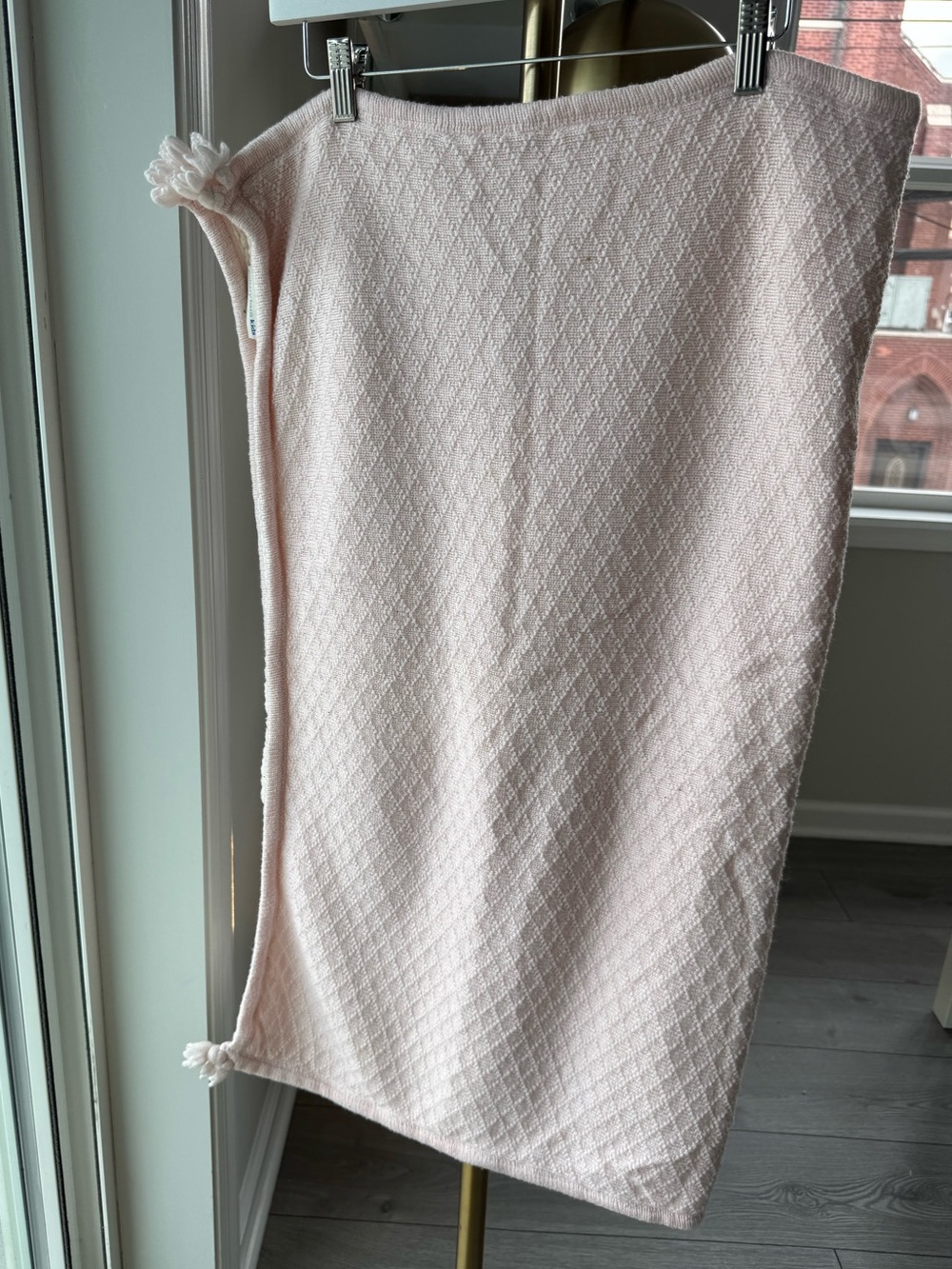NWOT Pottery Barn Kids Pink Textured Knit Diamond Lattice Baby Blanket - Picture 3 of 8